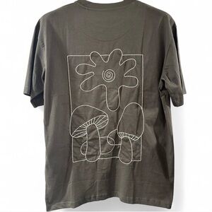 Brand New Men's Embroidered Mushroom Olive Green T-Shirt Relaxed Fit Size Medium